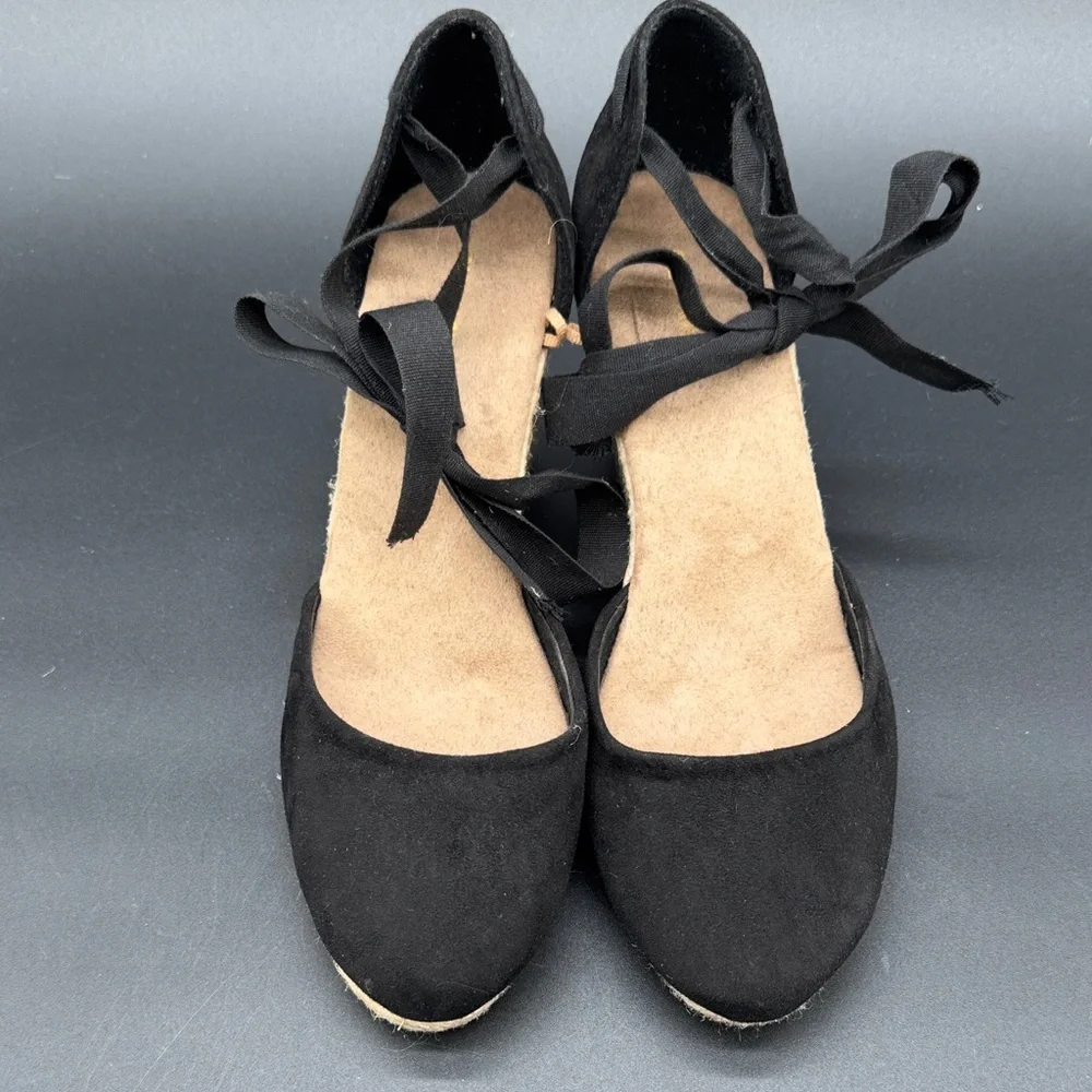 Old Navy Black Espadrille Wedge Size 8